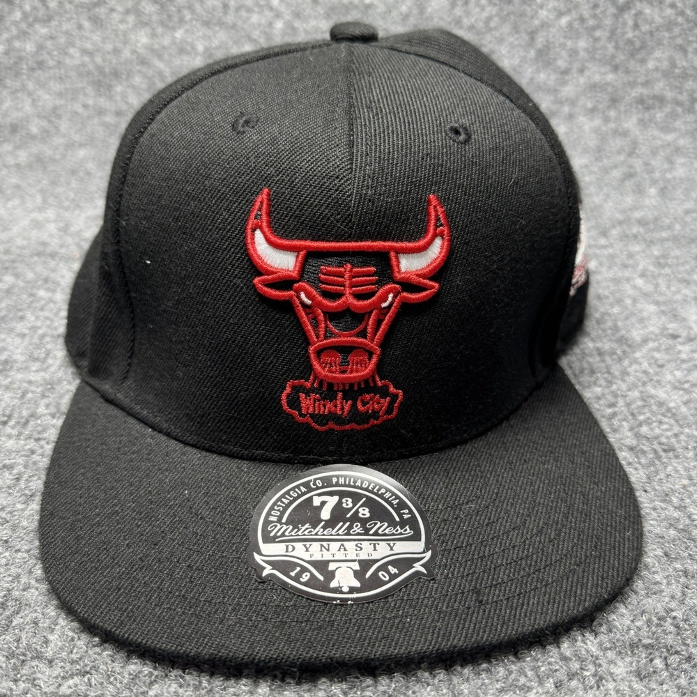 Chicago Bulls Mitchell & Ness Hat Mens 7 3/8 Black 40th Anniversary DX20109